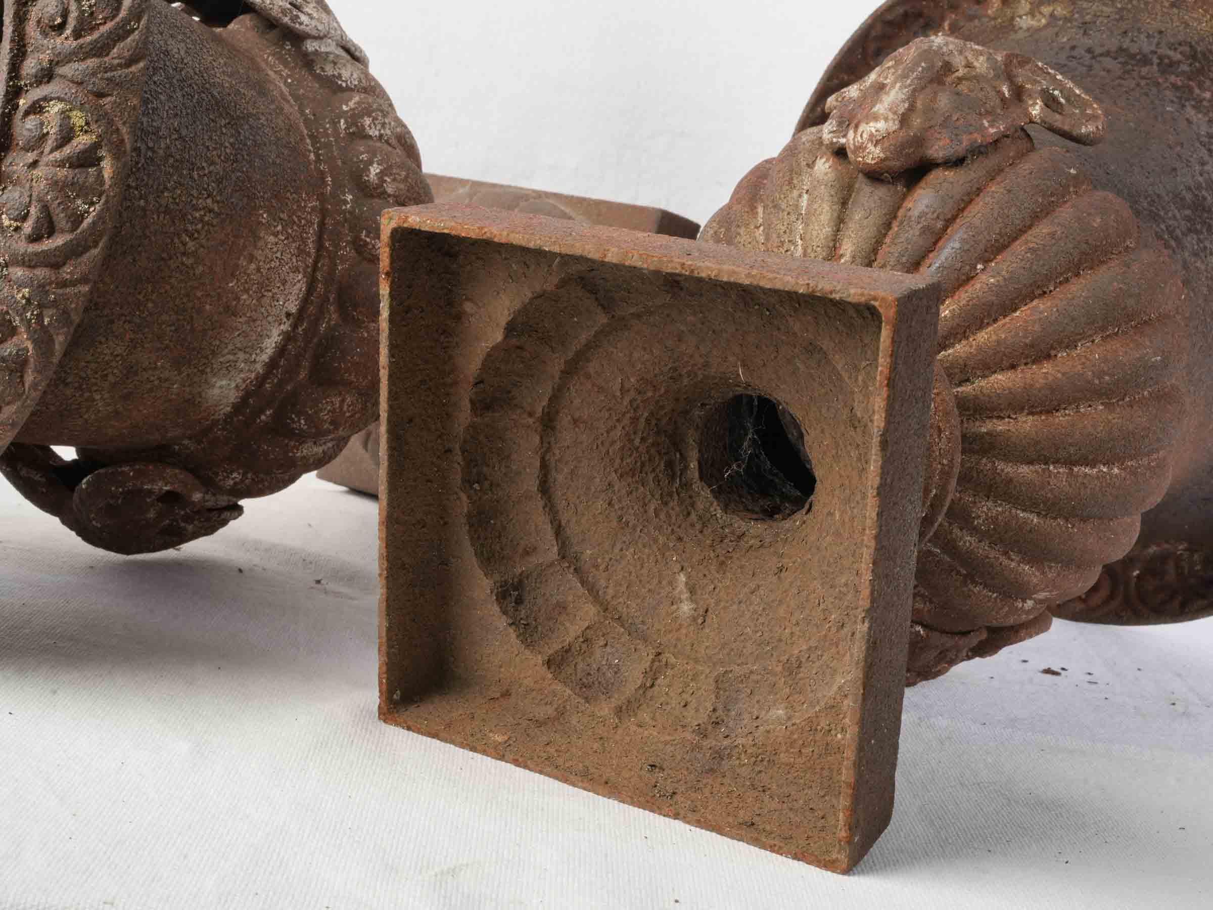 Naturalistic French garden urns