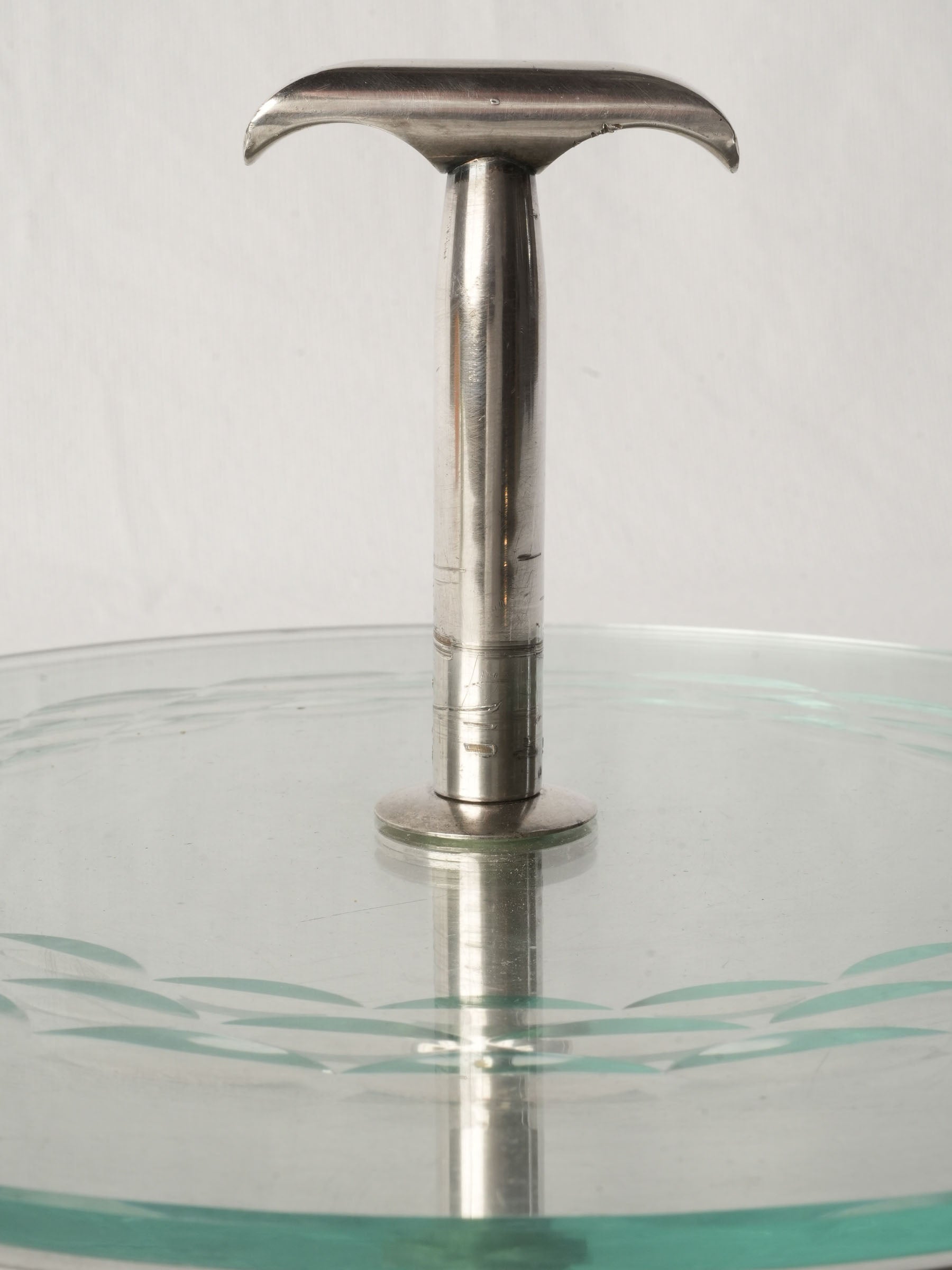 French Silver-Plated Rotating Apéritif Tray with Engraved Glass, Mid-20th Century - 6" x 12½"