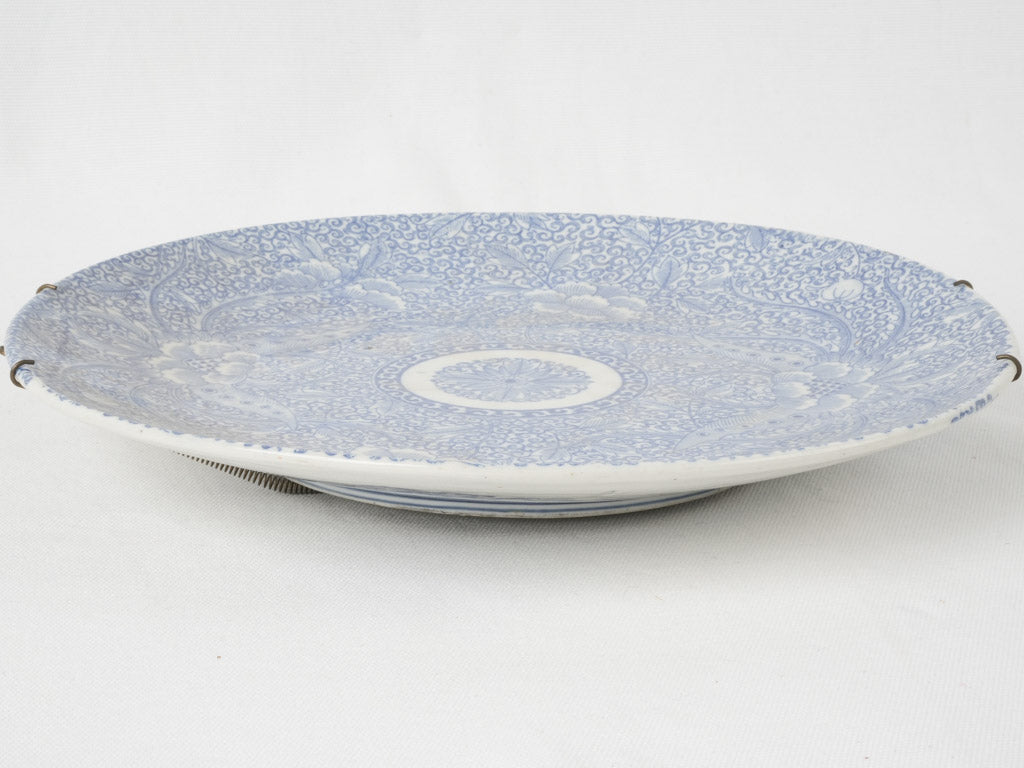 Decorative 19th-century porcelain dish