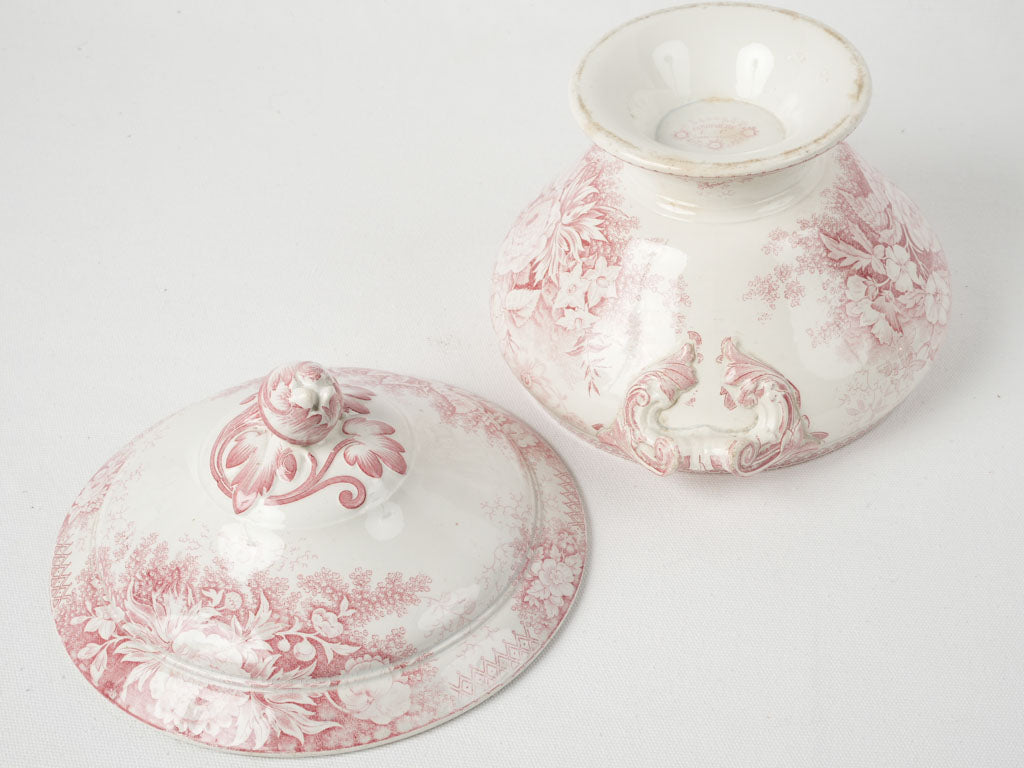 Stylish late 1800s Sarreguemines tureen