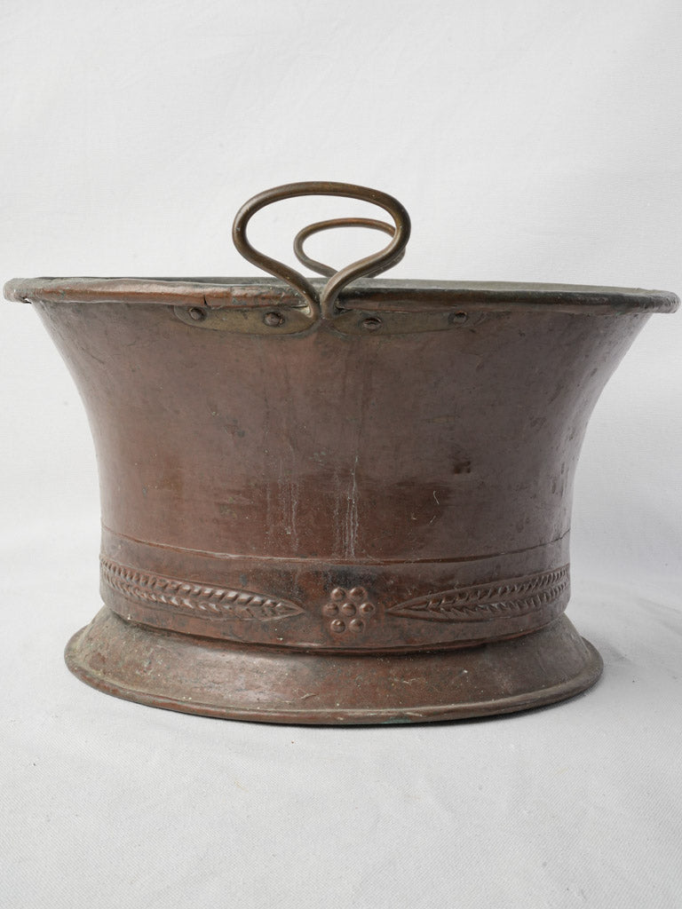 Flared-rim French copper pot