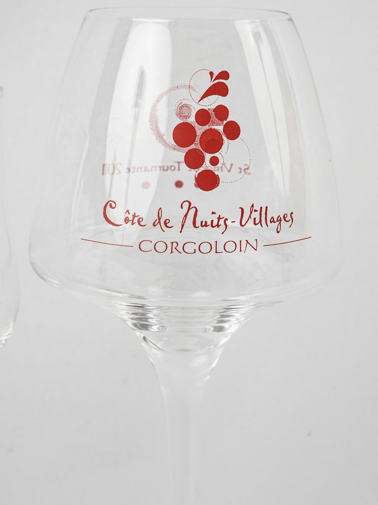 Stylish Les Vins des Cotes glassware