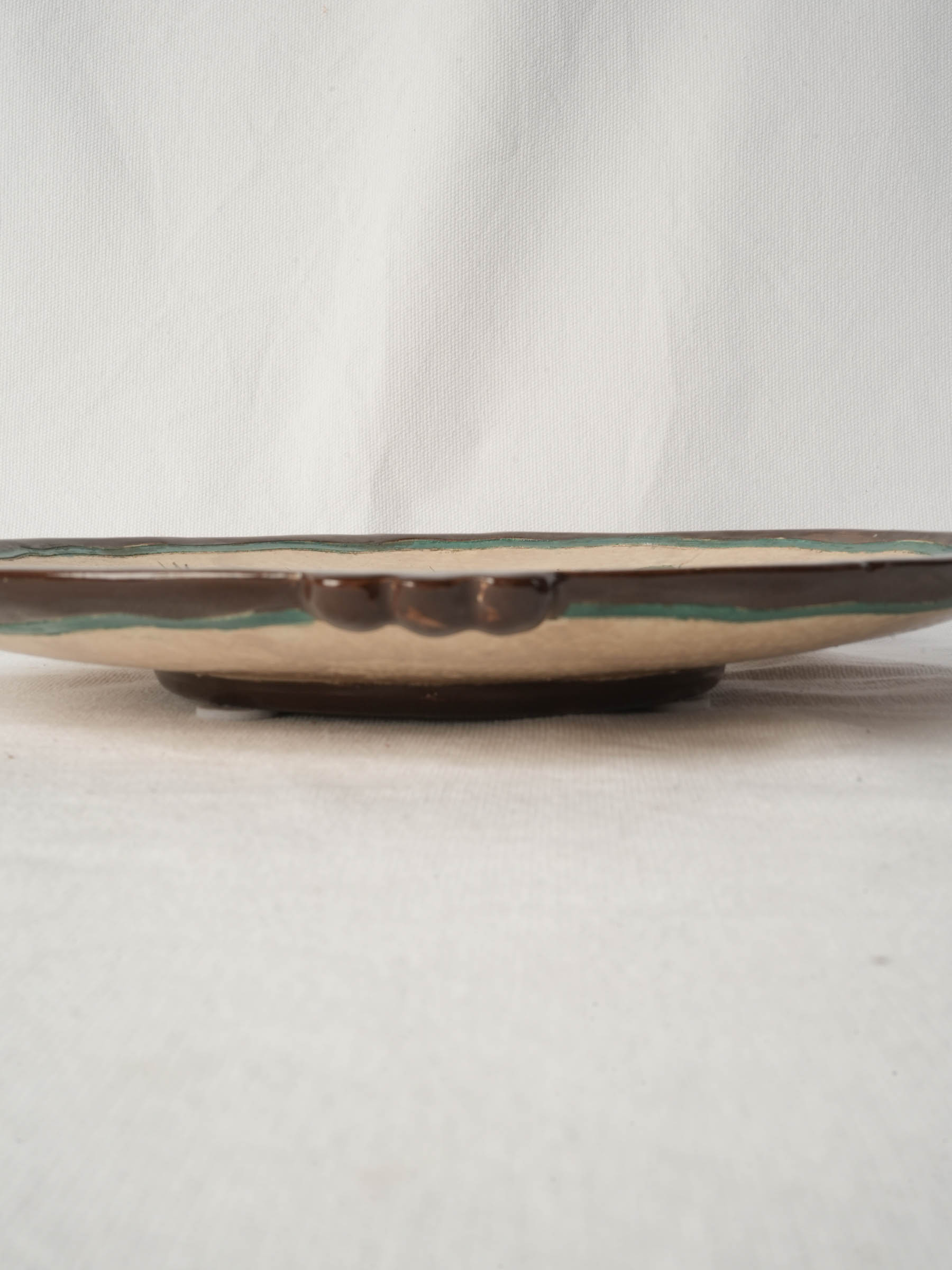 Large Hand-Painted Vallauris Ceramic Presentation Platter by Jérôme Massier, Early 20th Century - 14½"