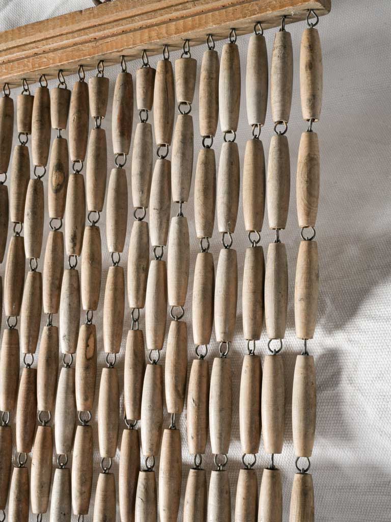 Honey-toned boxwood door curtain