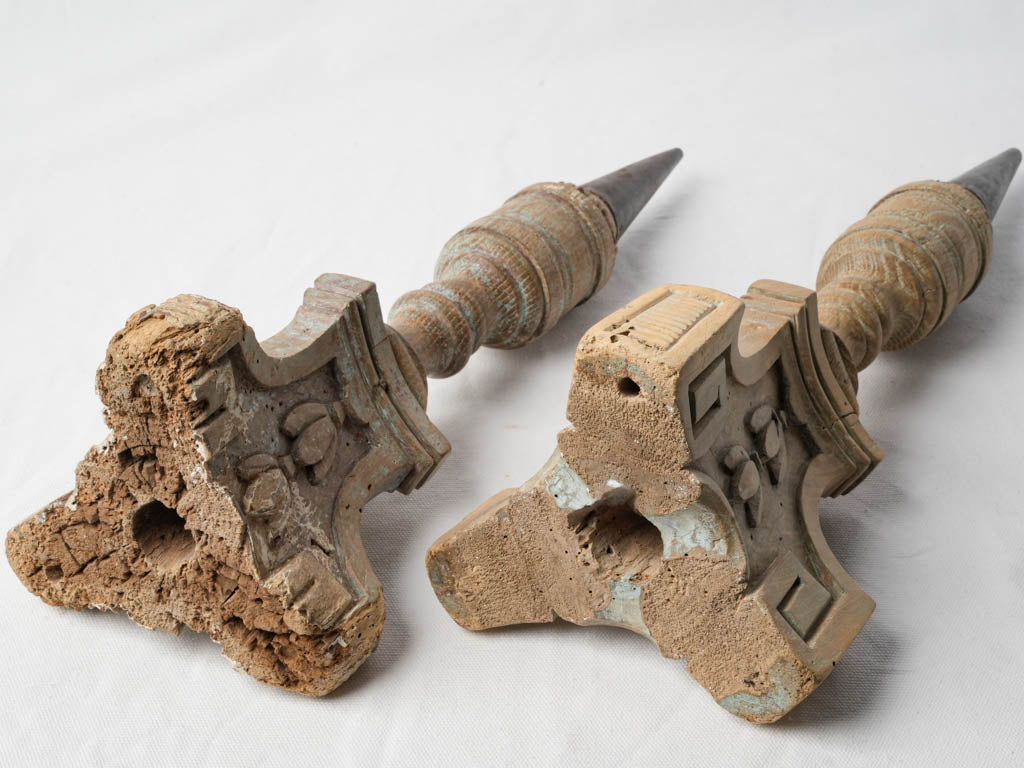 Refined provincial pair candlestick