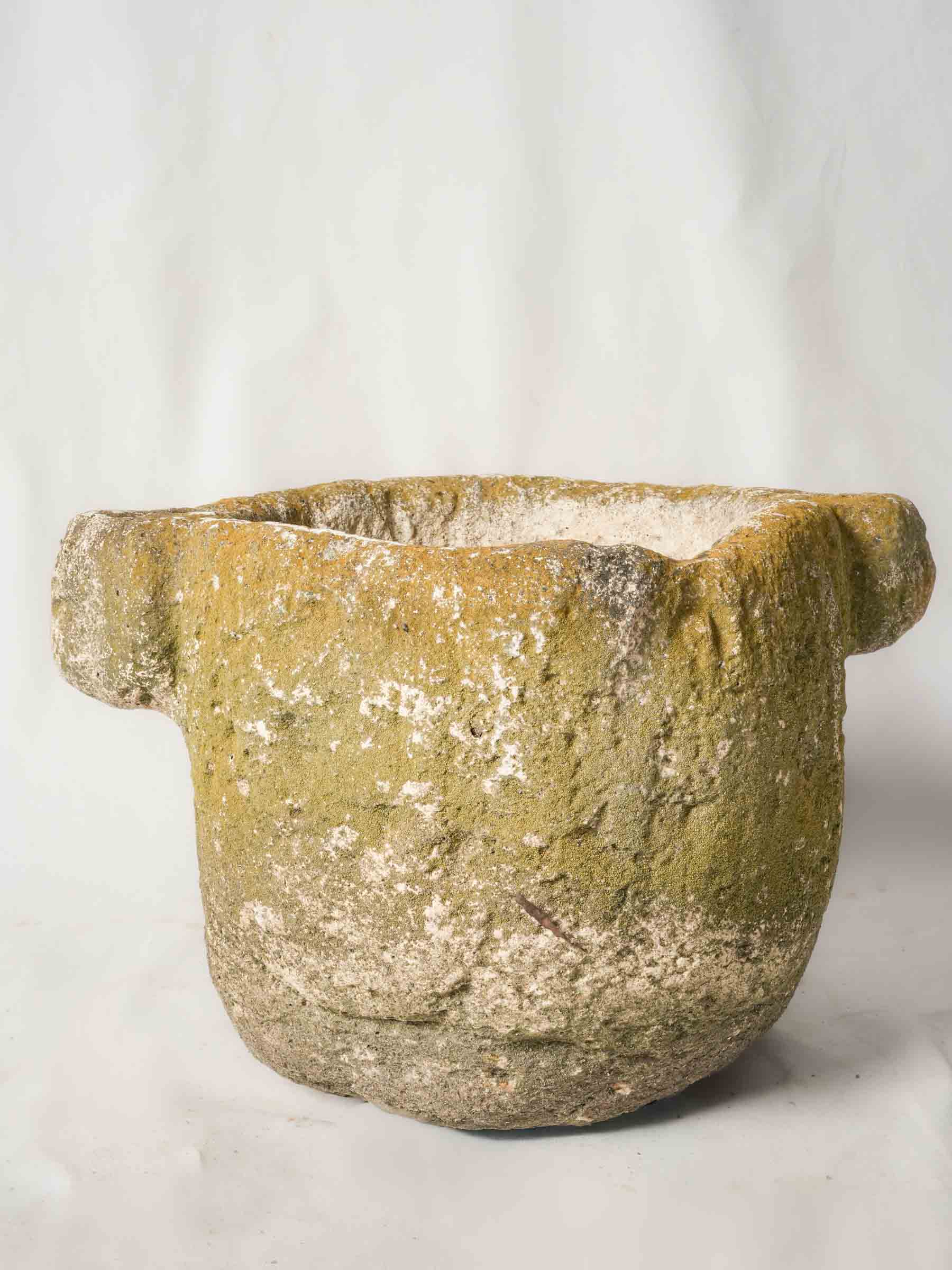 Organic carved stone mortar