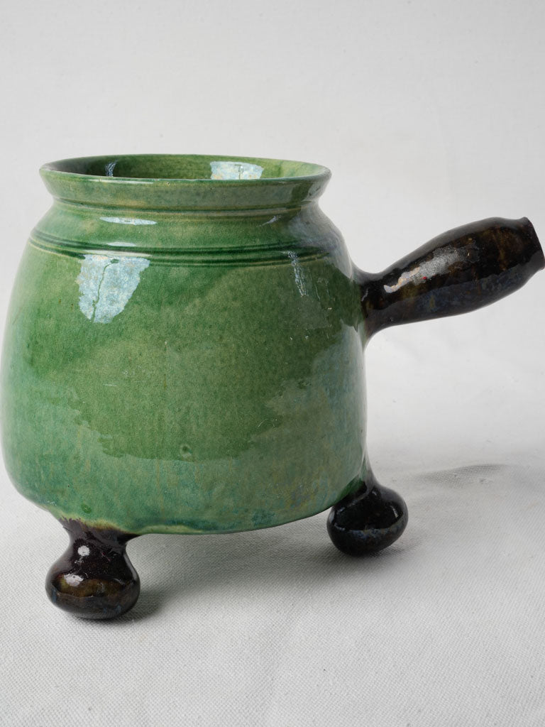 Decorative artistic storage toupin