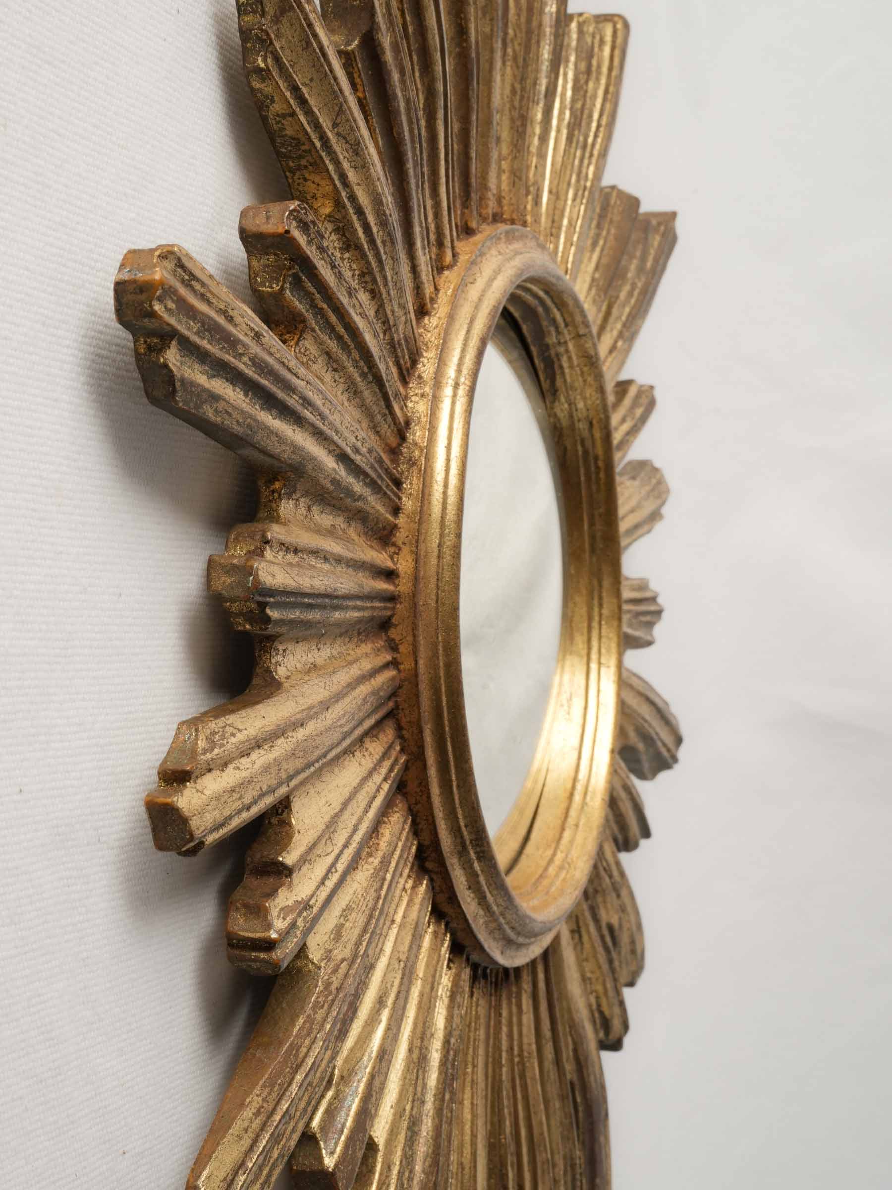 French Giltwood Sunburst Convex Mirror, Early 20th Century - 22¾"