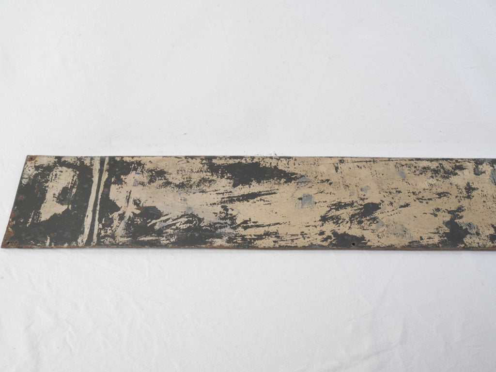 Historic Paris Métro direction sign