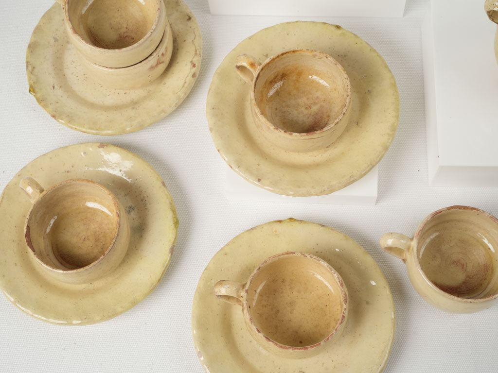 Exquisite Aubagne pottery teacups set
