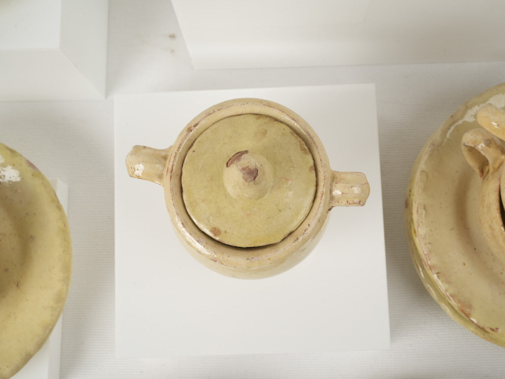 Aubagne's traditional clay teacups set