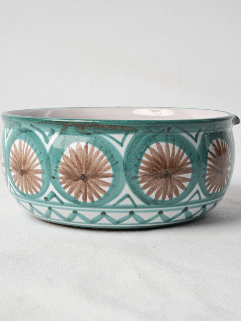 Distinctive glazed ceramic saucepan