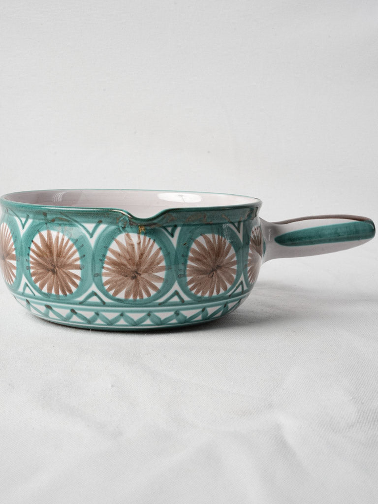 Art Deco-inspired ceramic saucepan