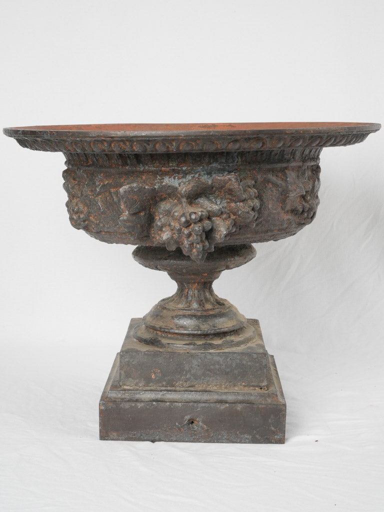 Timeless Val D'Osne Medici Urn
