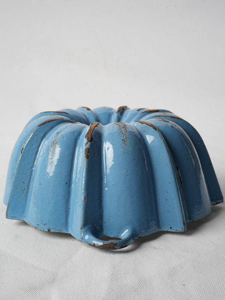 Early 20th-Century Pale Blue Enameled Cast Iron Kouglof Mold w/ Scalloped Form 10¾"