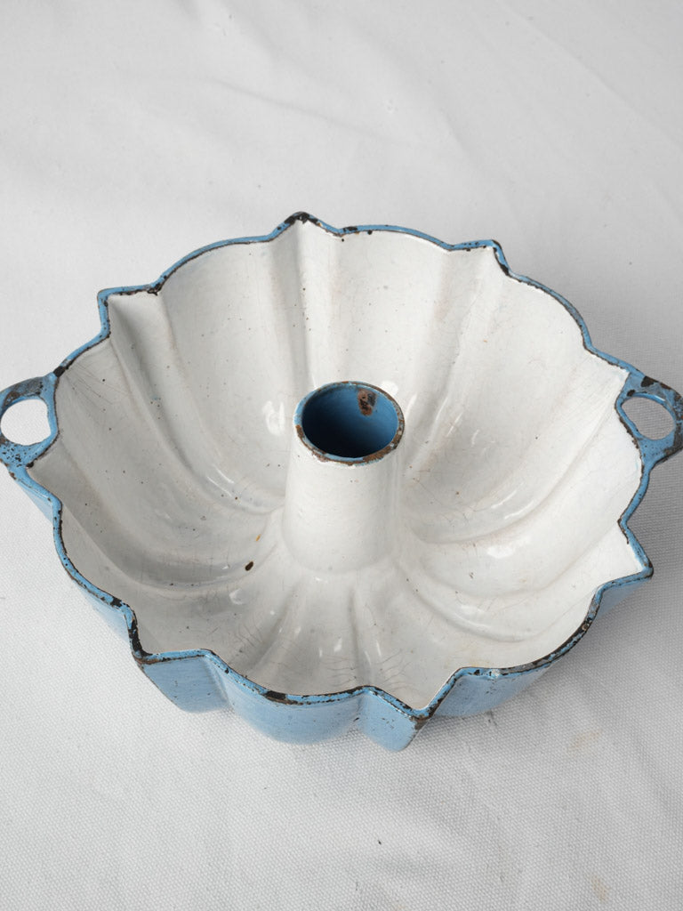 Early 20th-Century Pale Blue Enameled Cast Iron Kouglof Mold w/ Scalloped Form 10¾"