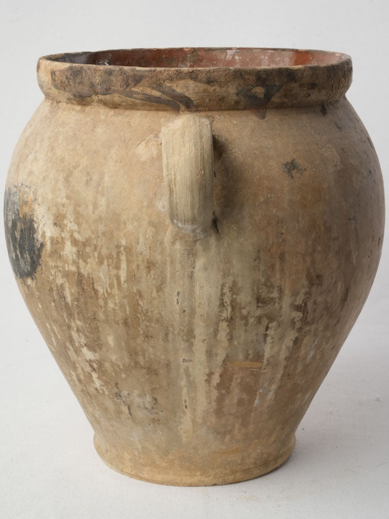 Traditional ovoid body confit vessel