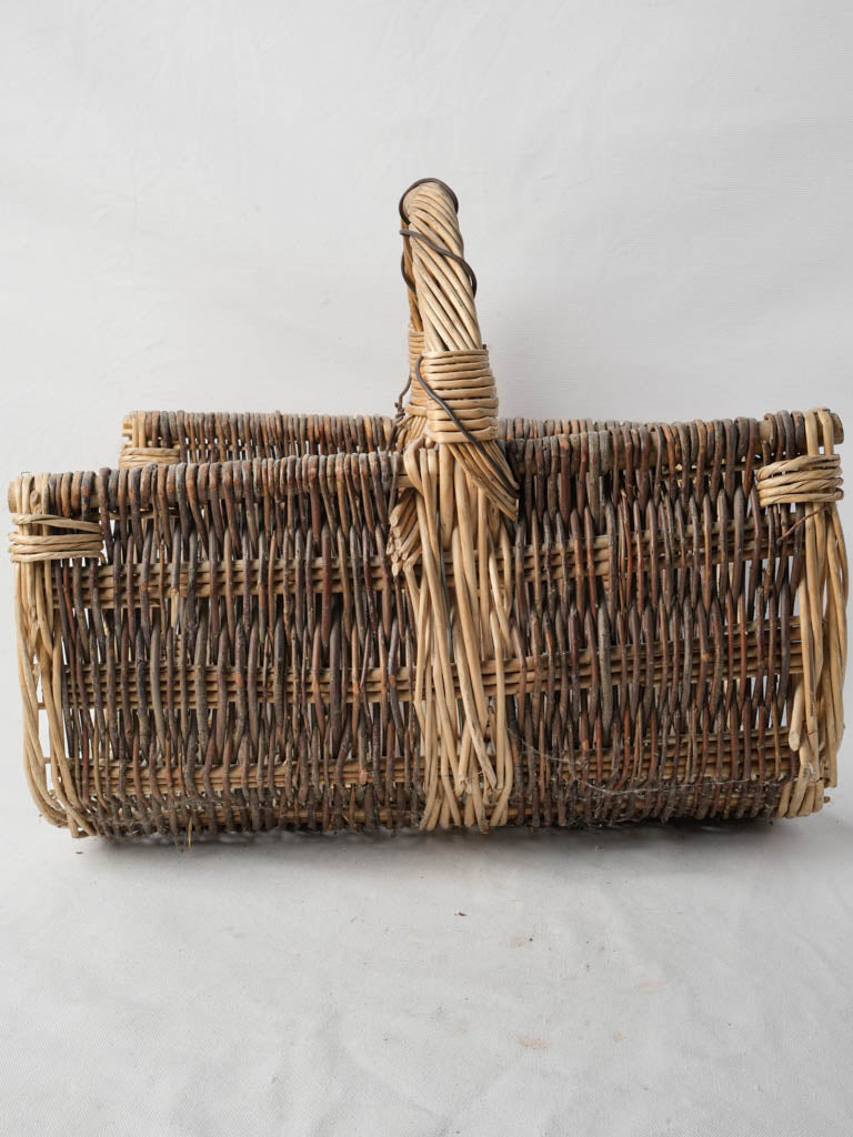 Warm-toned fiber log holder
