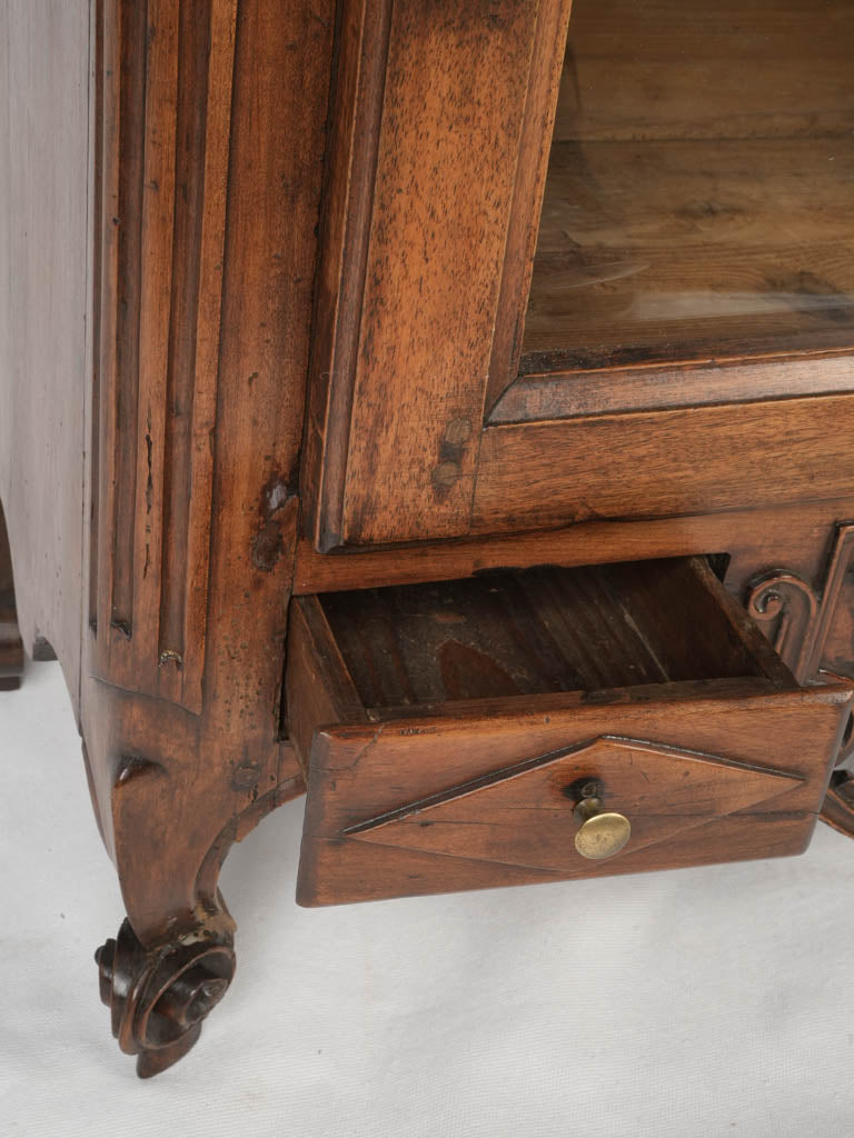 Refined Louis XV style verrier