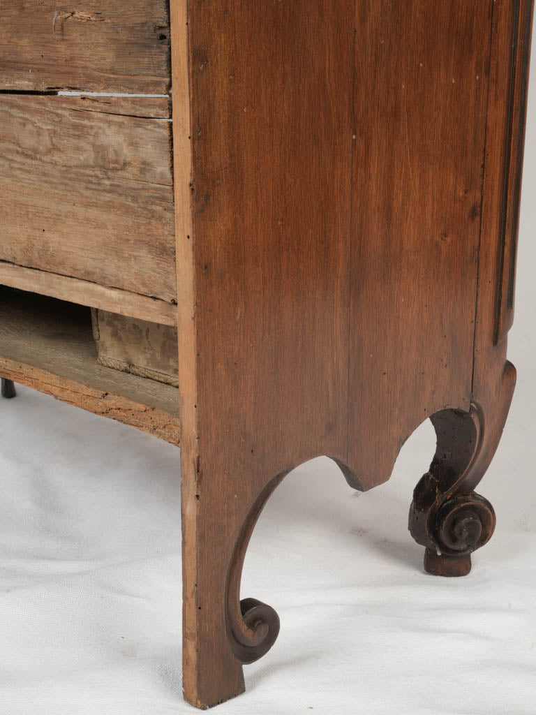 Traditional rich-grained Provençal verrier