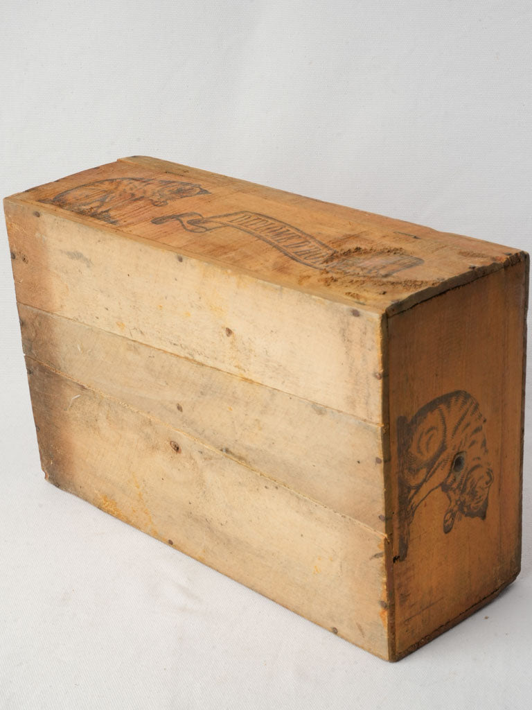 Nailed construction nostalgia box