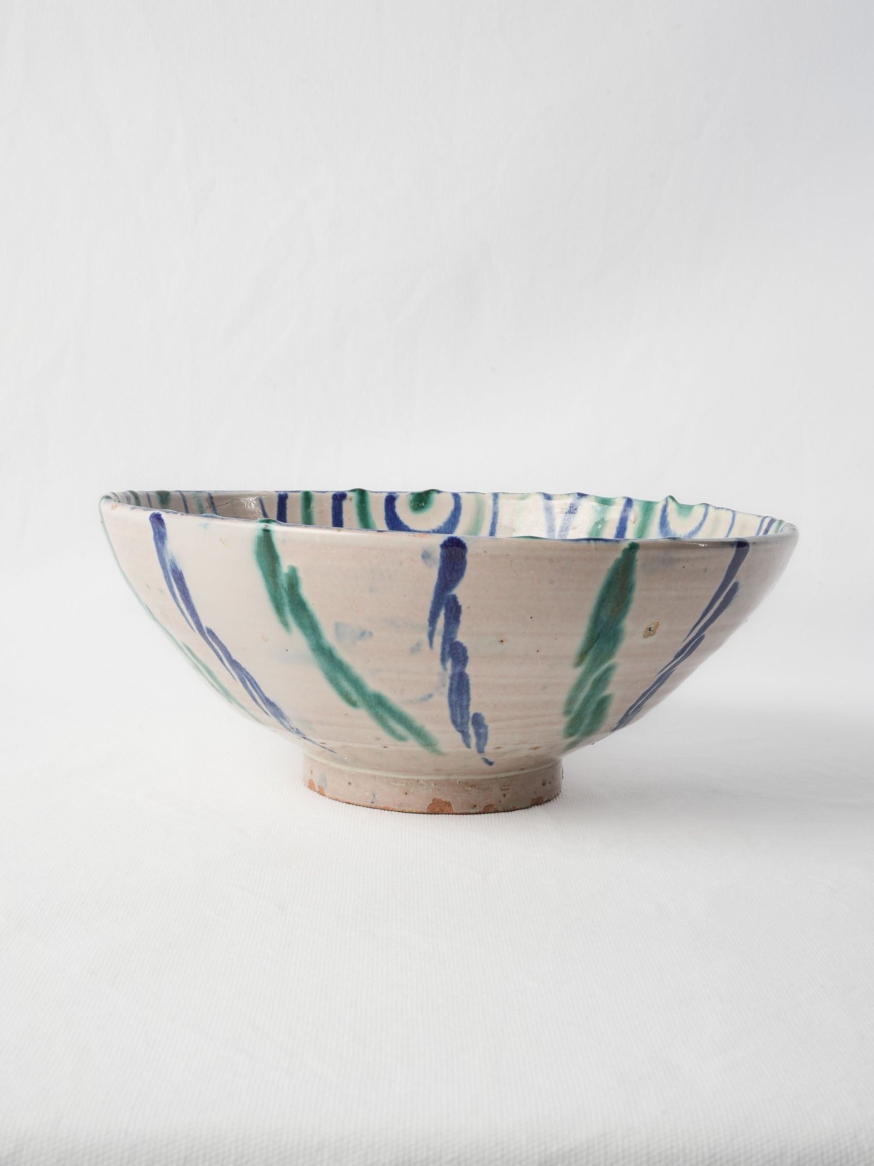 Spanish traditional motif pottery platter