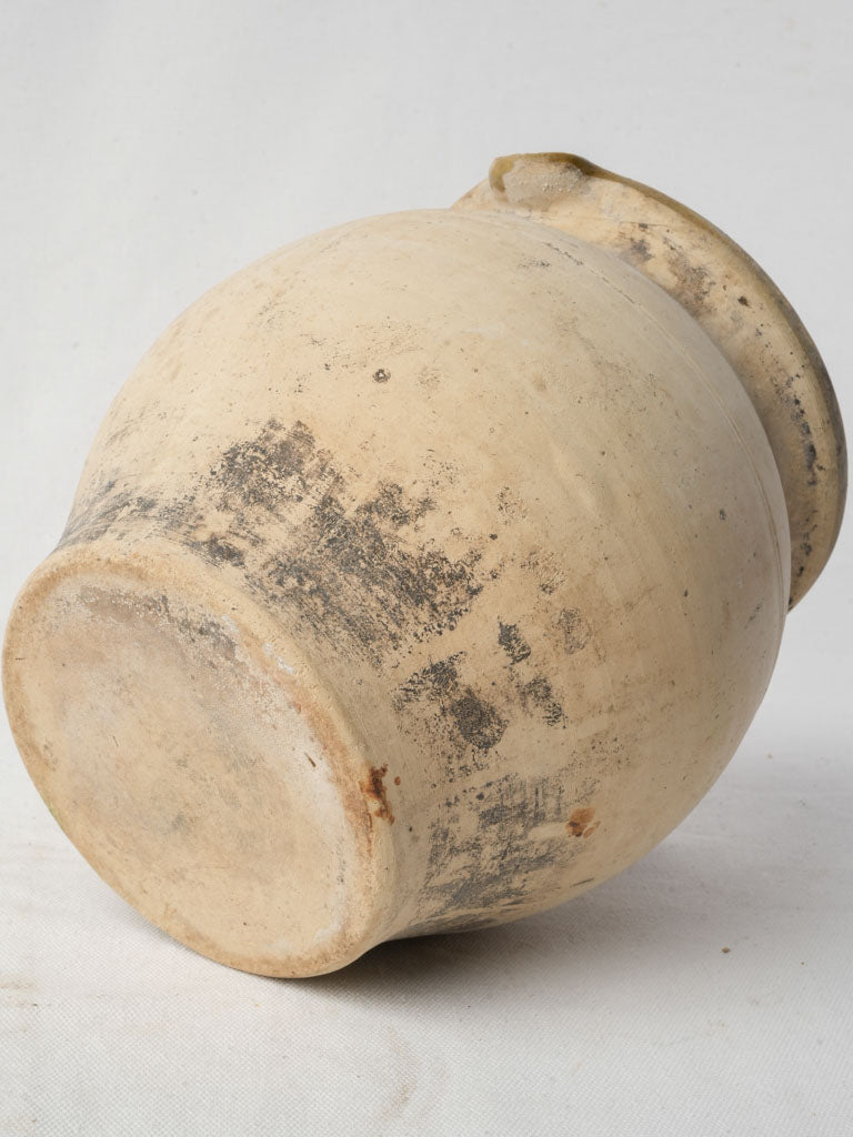 Warm-toned clay kitchenware