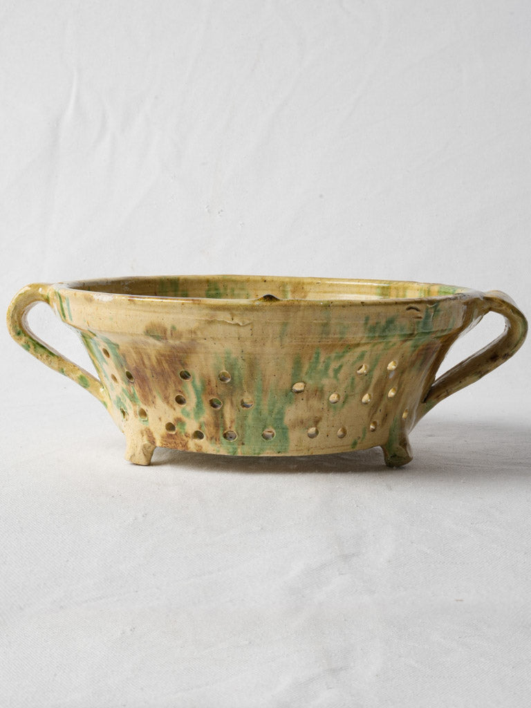 Elegant petite feet colander