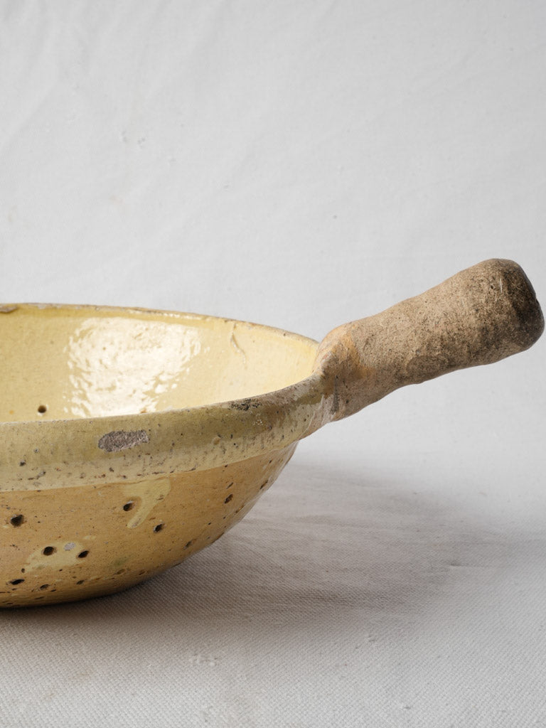 Vintage non-slip handle skimmer