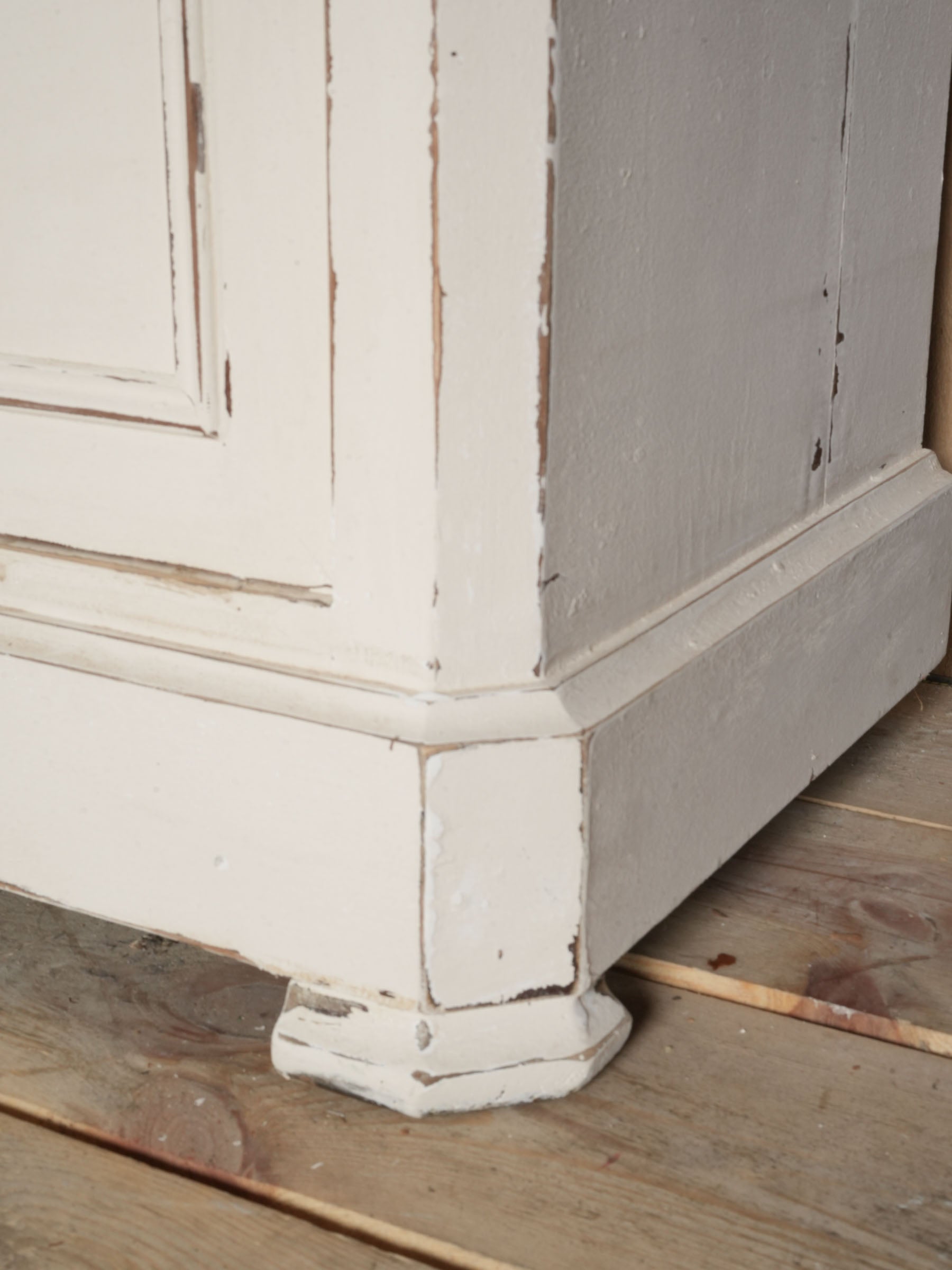 French Saint-Hubert Buffet w/ Distressed Cream Finish, Early 20th Century - 78" x 51½"