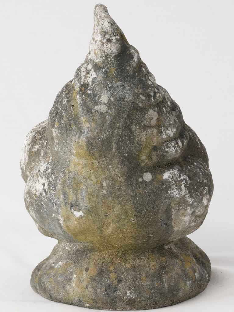 Vintage French garden decoration of a foraging hen 11¾"