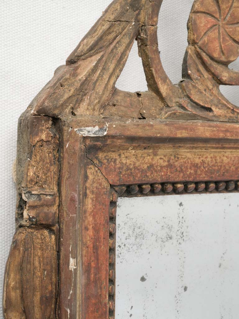 Romantic unity themed crest mirror