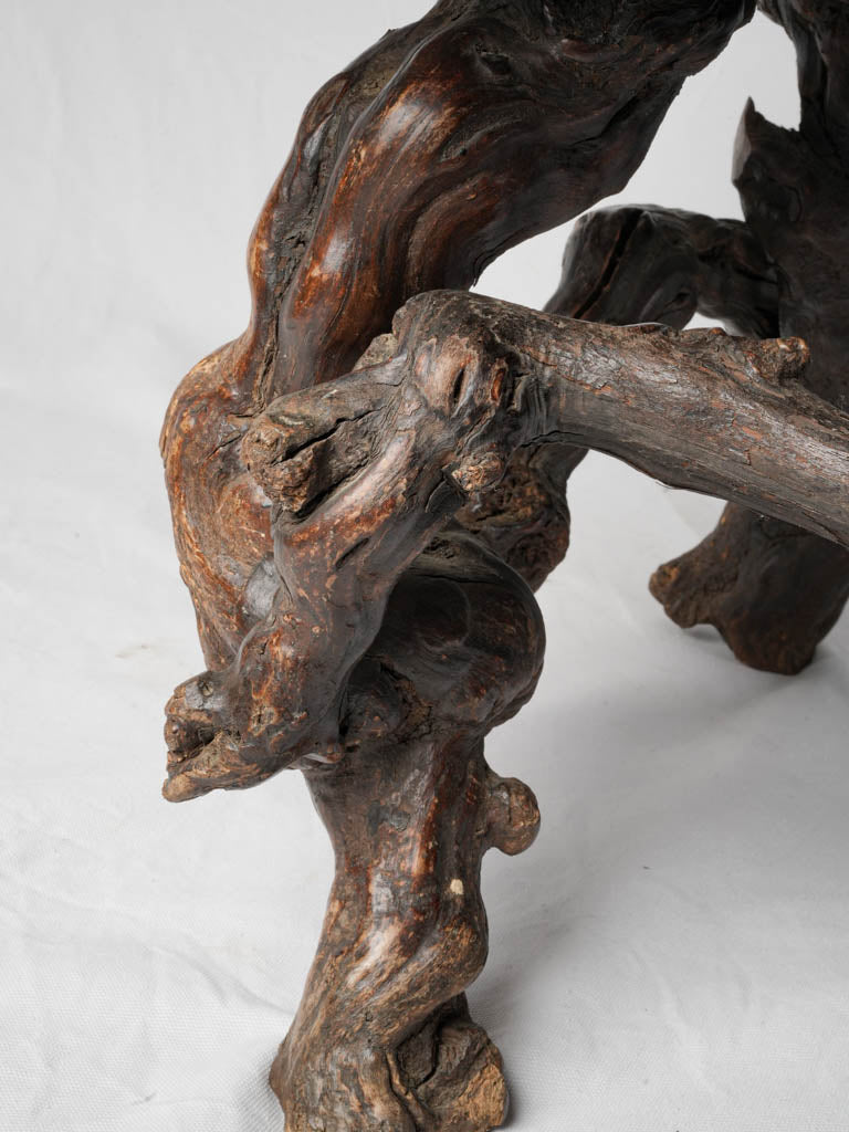 Elegant vineyard-inspired coffee table