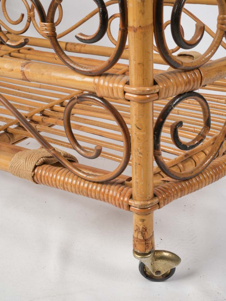 Belle Époque-inspired rattan cradle
