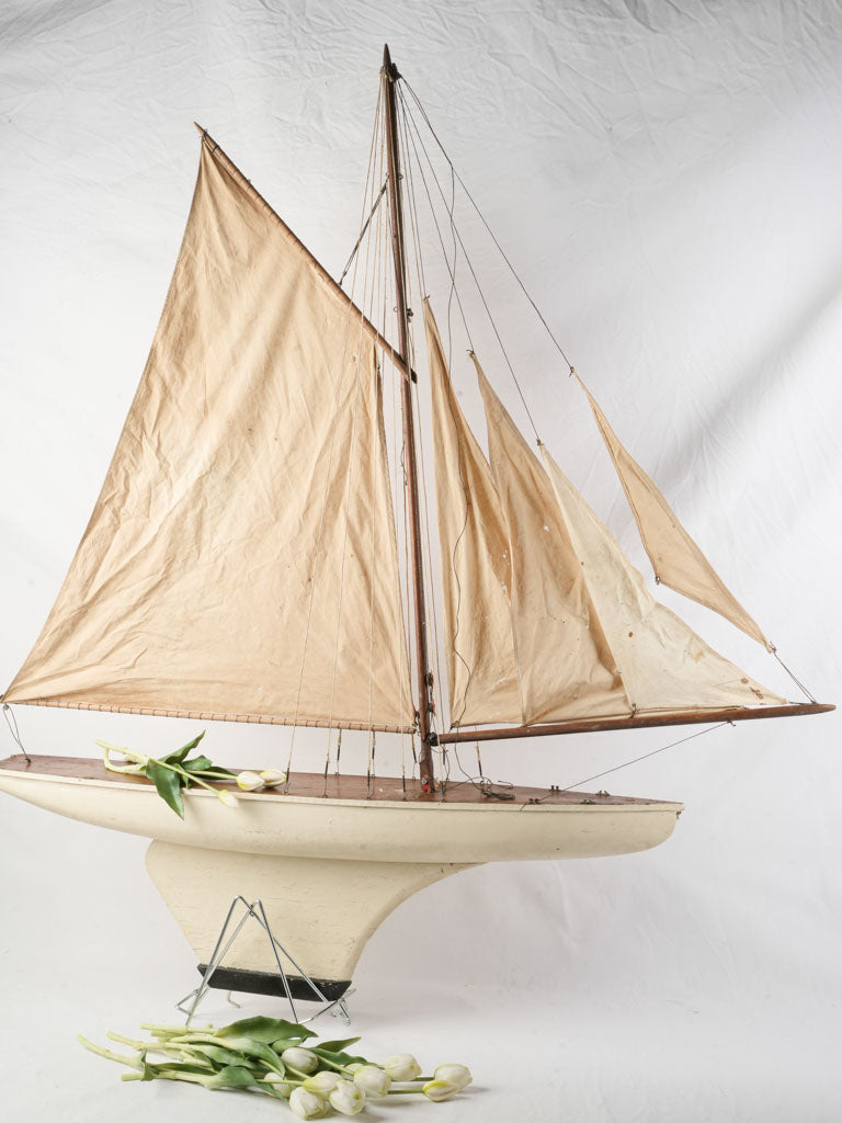 Mid-century French pond sailing yacht