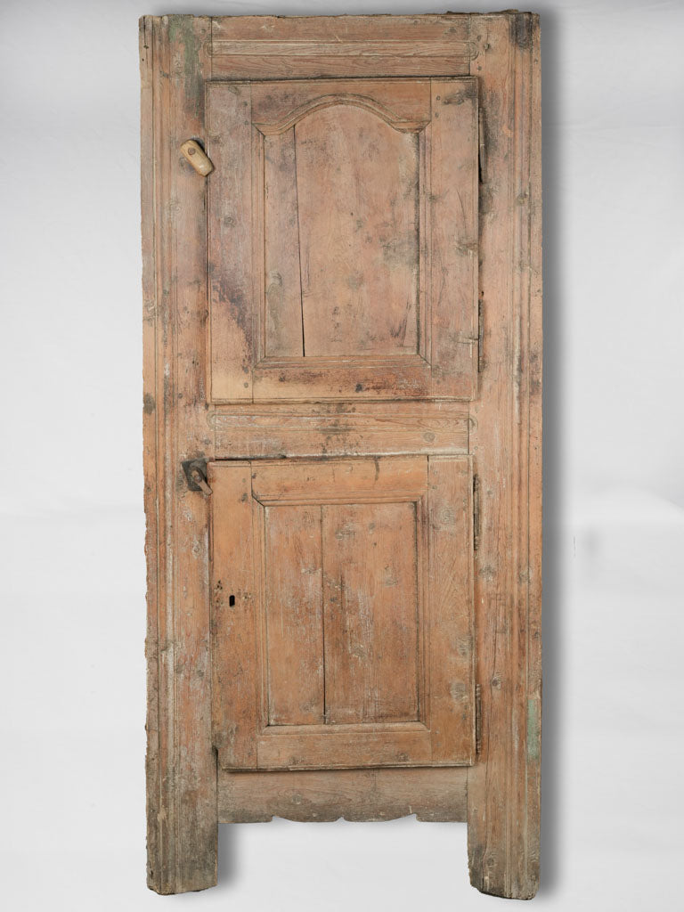 Rustic alpine 2-door confiture cabinet