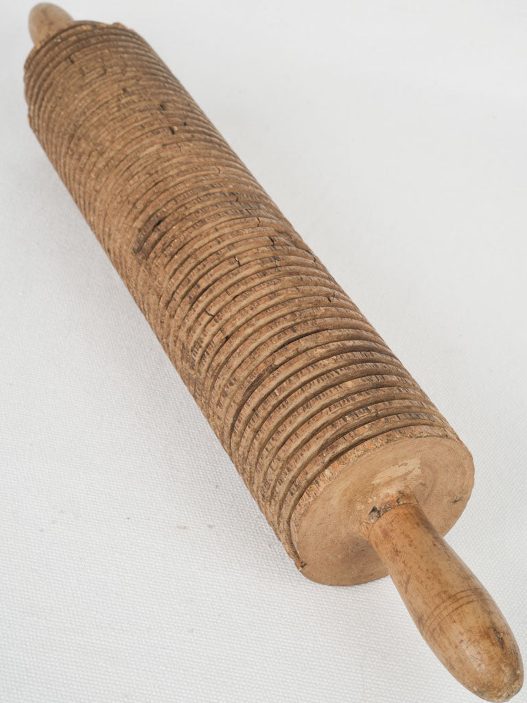Antique ribbed French rolling pin