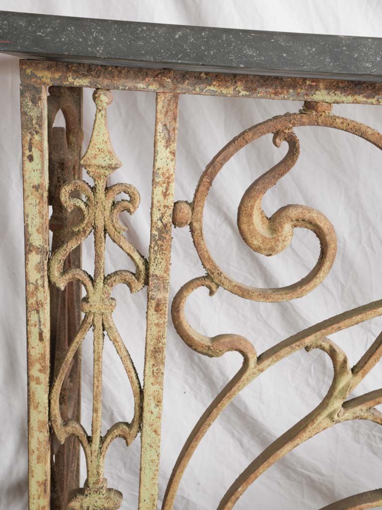 Classic black-finished radiator console