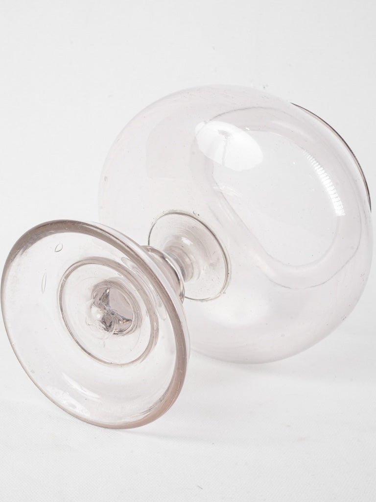 Subtle bubble glass medical jar