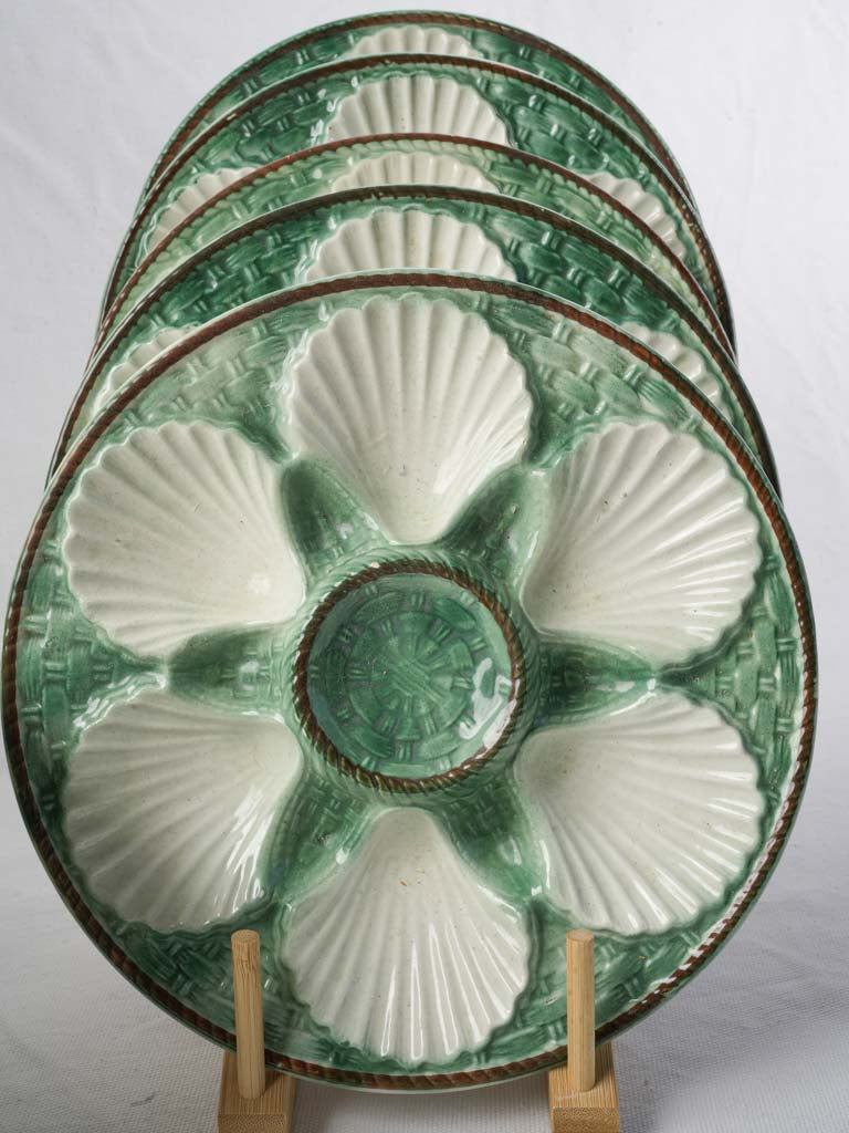 Elegant Burgundy shellfish dinner set