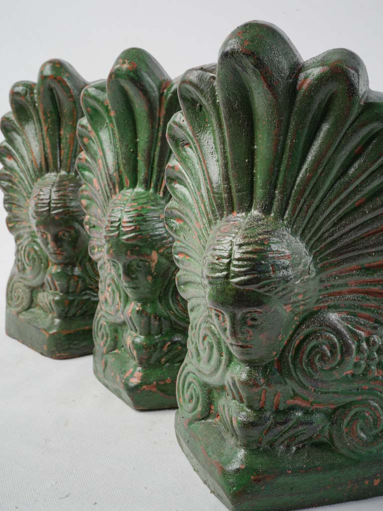 Theatrical flair sculptural pieces