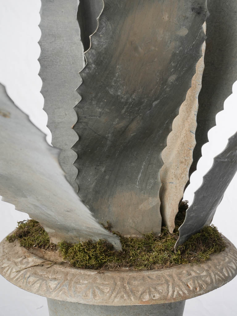 Durable weather-resistant zinc design 