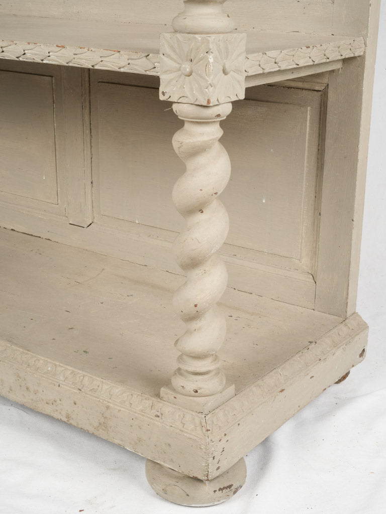 Ornate Louis XVI style étagère