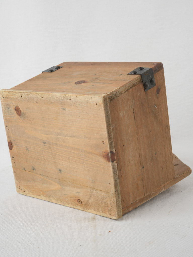 Aged wooden 4-compartment utensil organizer