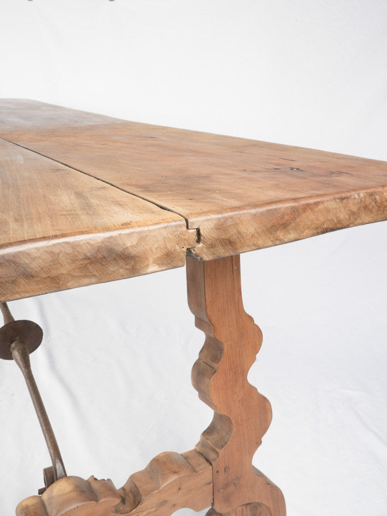 Dining table walnut