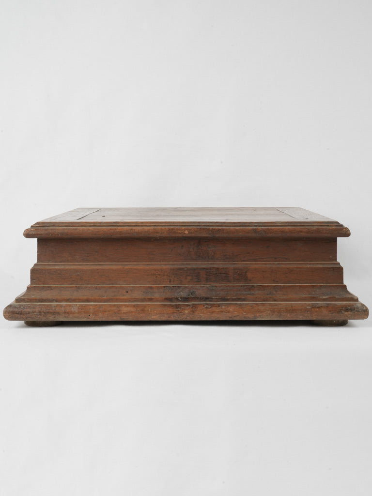 Classic French-style wooden pedestal
