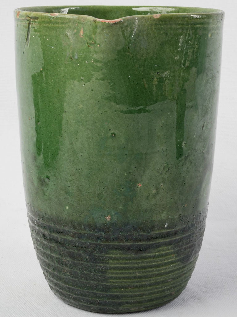 Subtle striped décor drinkware