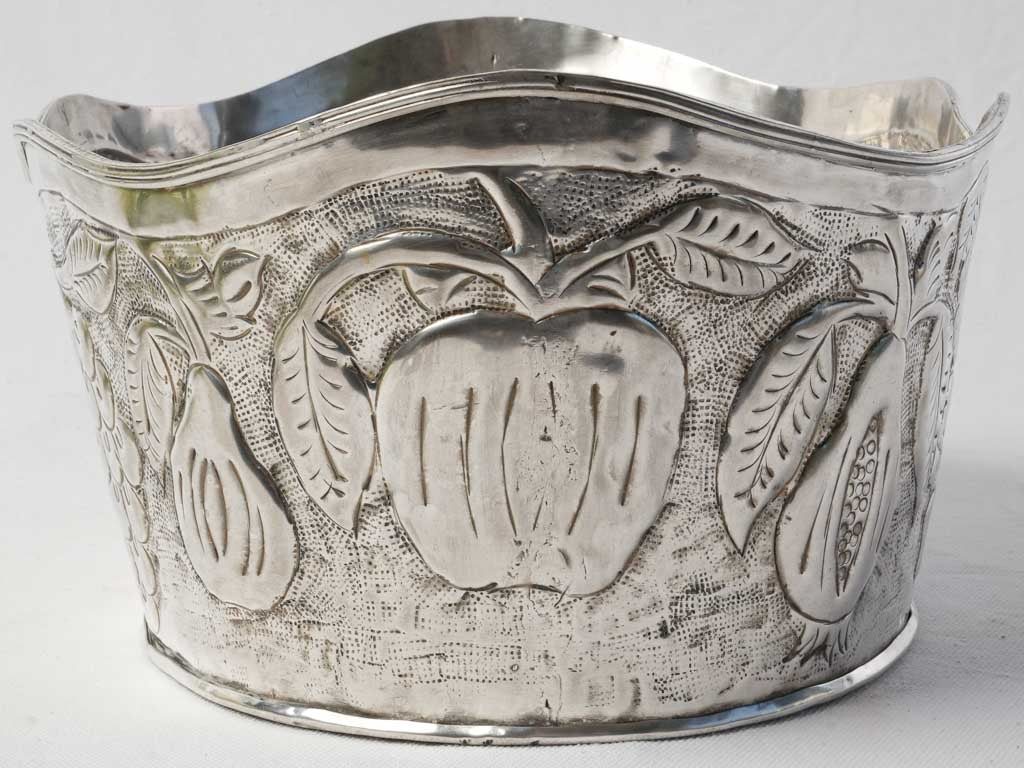 Polished rim French ice bucket