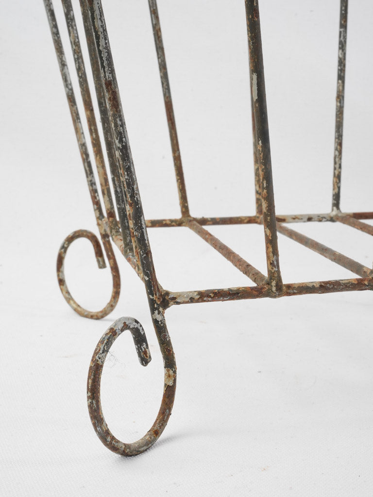 Provencal style garden ornaments