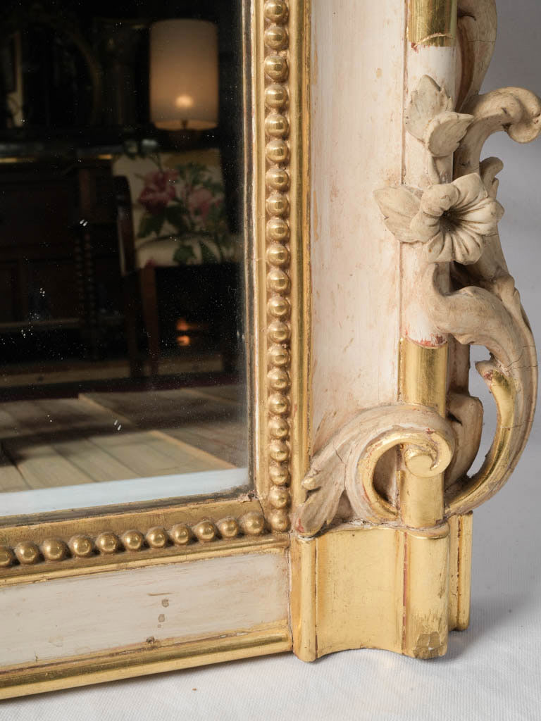 Timeless exquisite floral mirror
